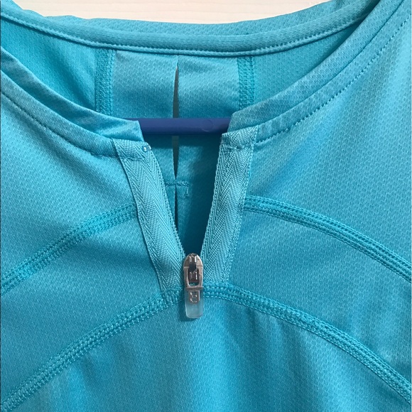 Brooks, Activewear Blue Equilibrium Tech M EUC - Picture 5 of 9